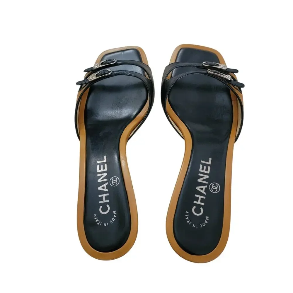 Chanel Vintage Y2K Black Tan Leather Camellia Mules Sandals Kitten Heels 7 37.5 - Picture 8 of 16